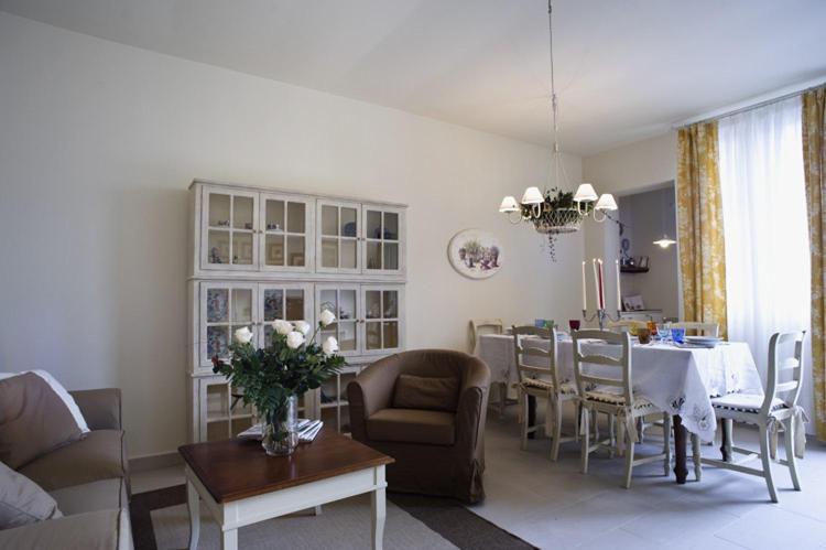 Cevoli Country Resort Lari Εξωτερικό φωτογραφία