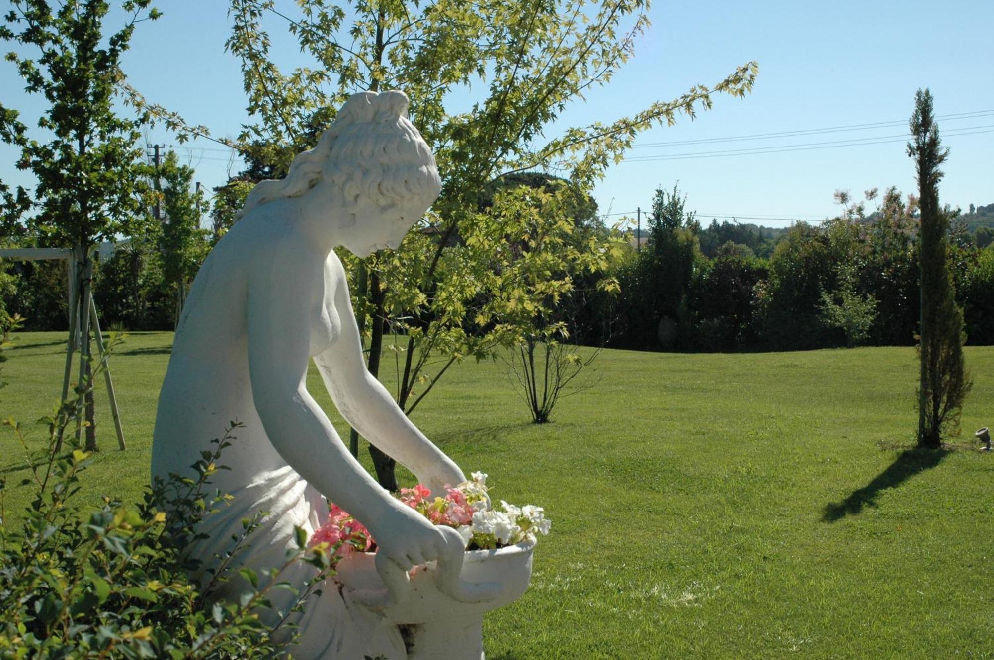 Cevoli Country Resort Lari Εξωτερικό φωτογραφία